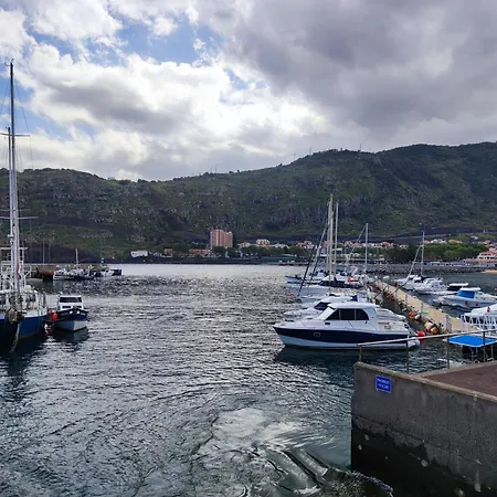 Surf Nest * Machico (Madeira)