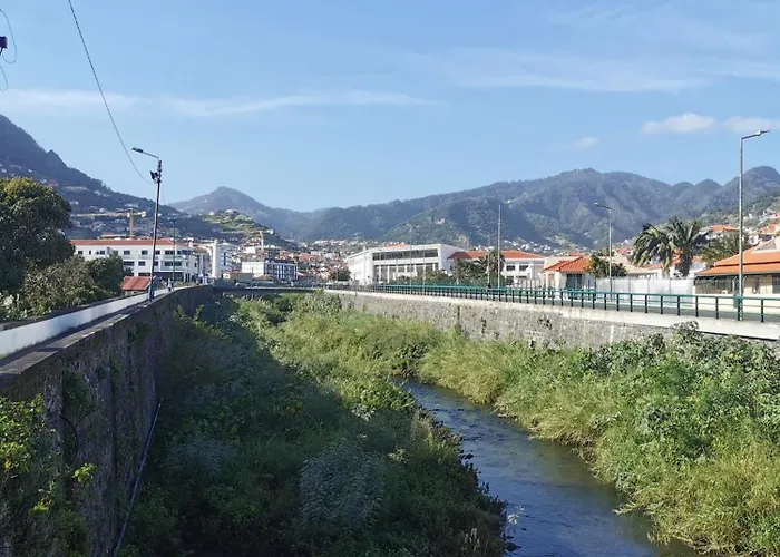 Surf Nest * 马希库